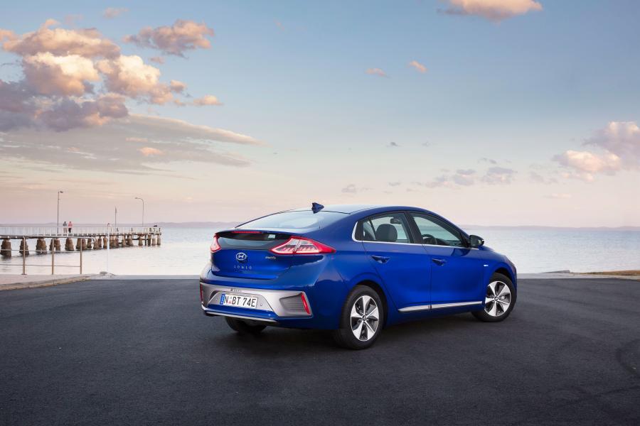  Hyundai IONIQ electric (AE) 2018 года  (AU) (фото 19 из 40)